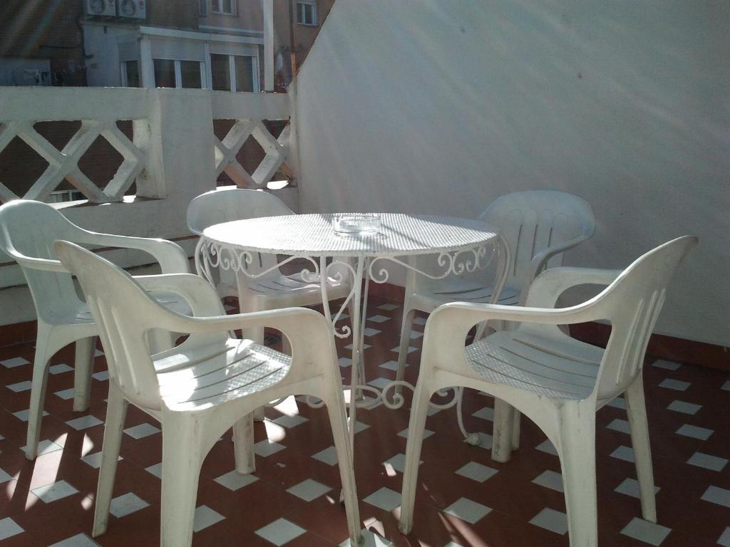 Hostal Machín Madrid Ngoại thất bức ảnh