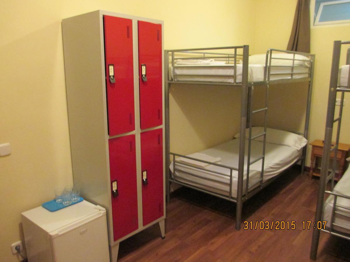 Hostal Machín Madrid Ngoại thất bức ảnh