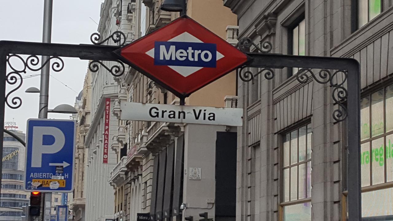 Hostal Machín Madrid Ngoại thất bức ảnh